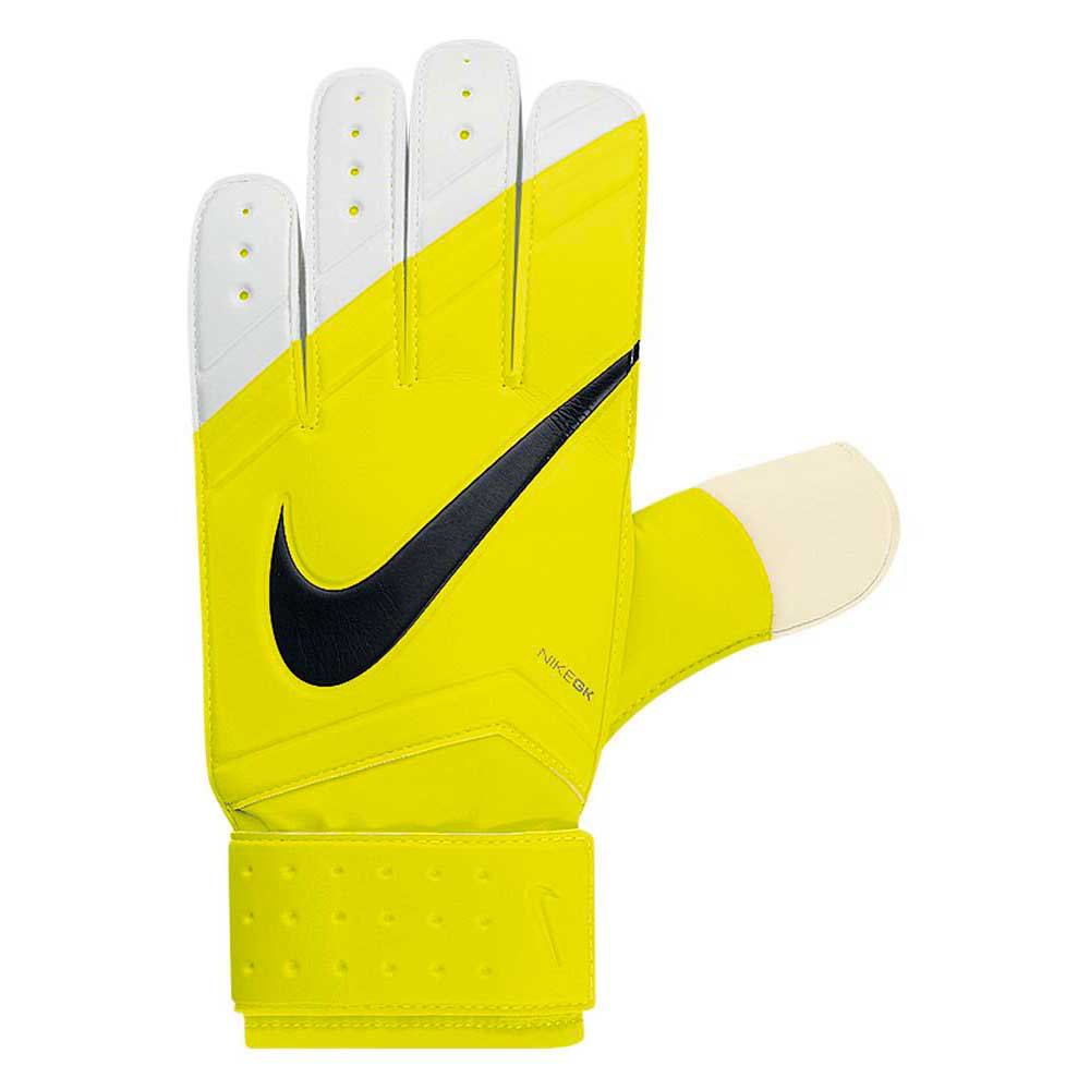 nike-classic-goalkeeper-gloves