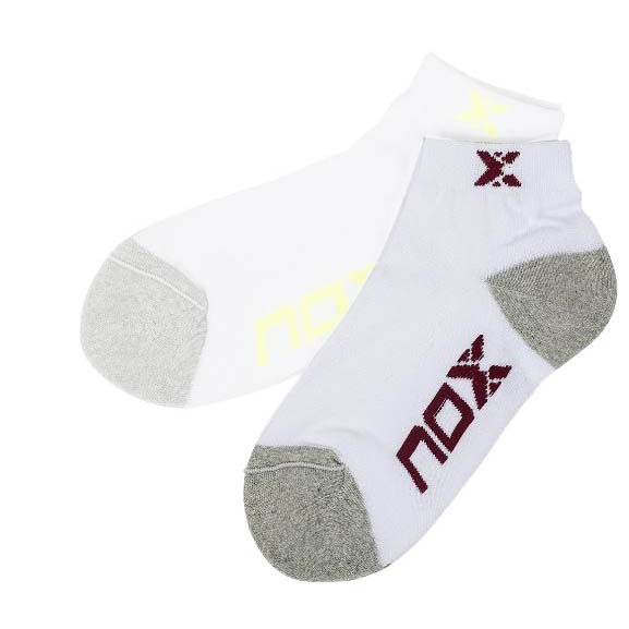 nox-woman-socks