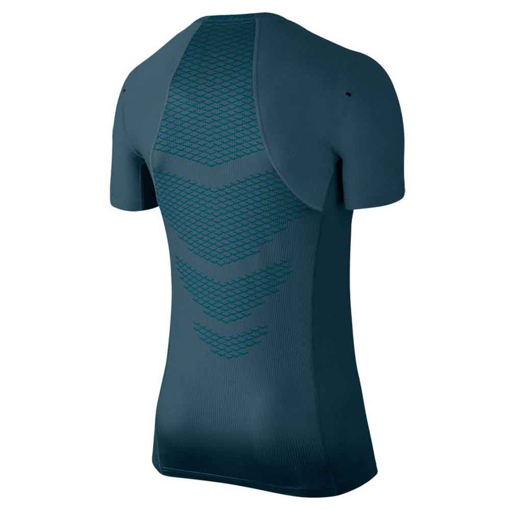 Nike Pro HyperCool Fitted Short Sleeve T-Shirt