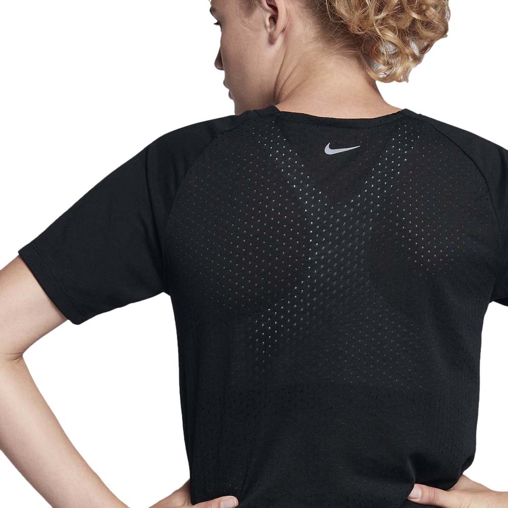 Nike T-Shirt Manche Courte Tailwind