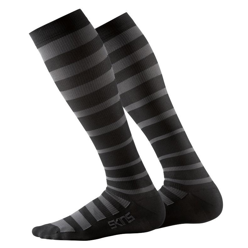 skins-essentials-performance-compression-socks