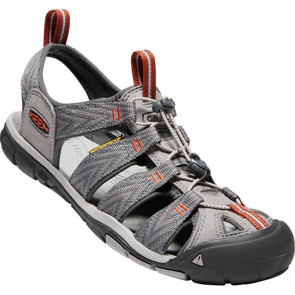 keen-clearwater-cnx-sandals