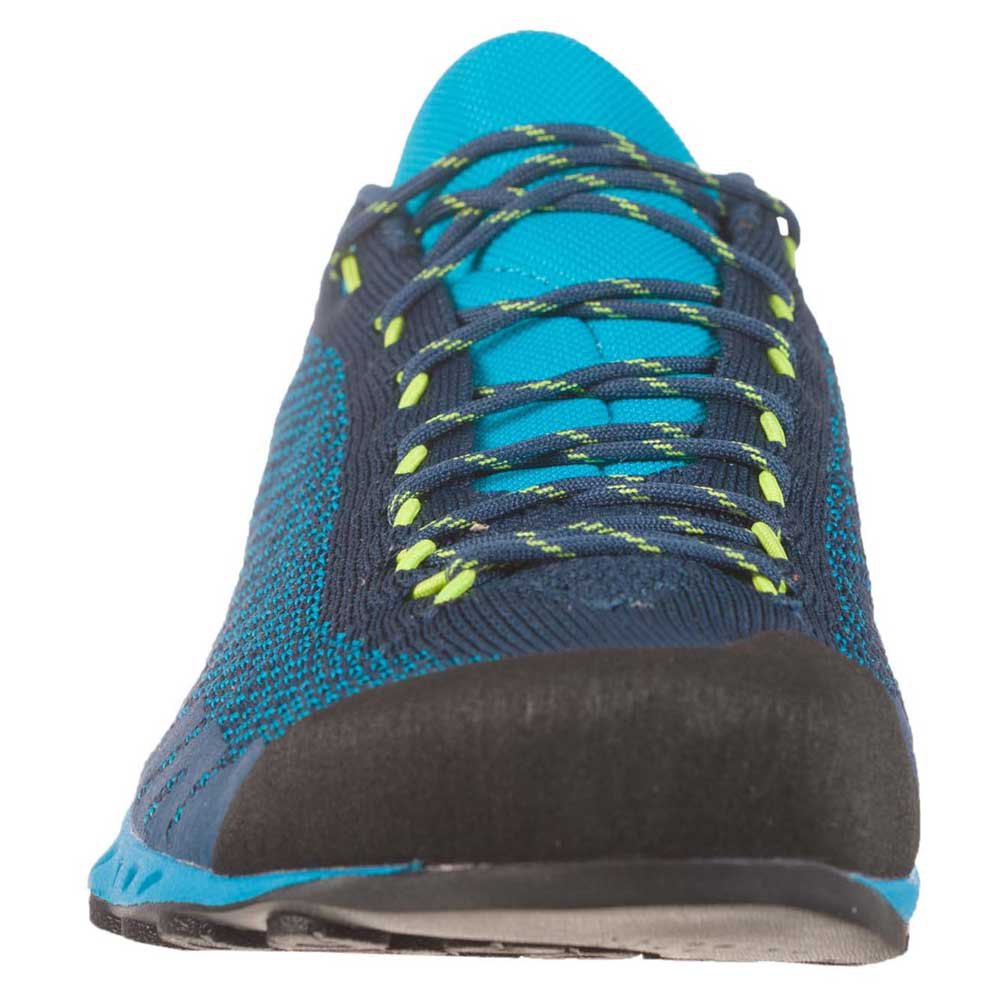 La sportiva TX2 hiking shoes