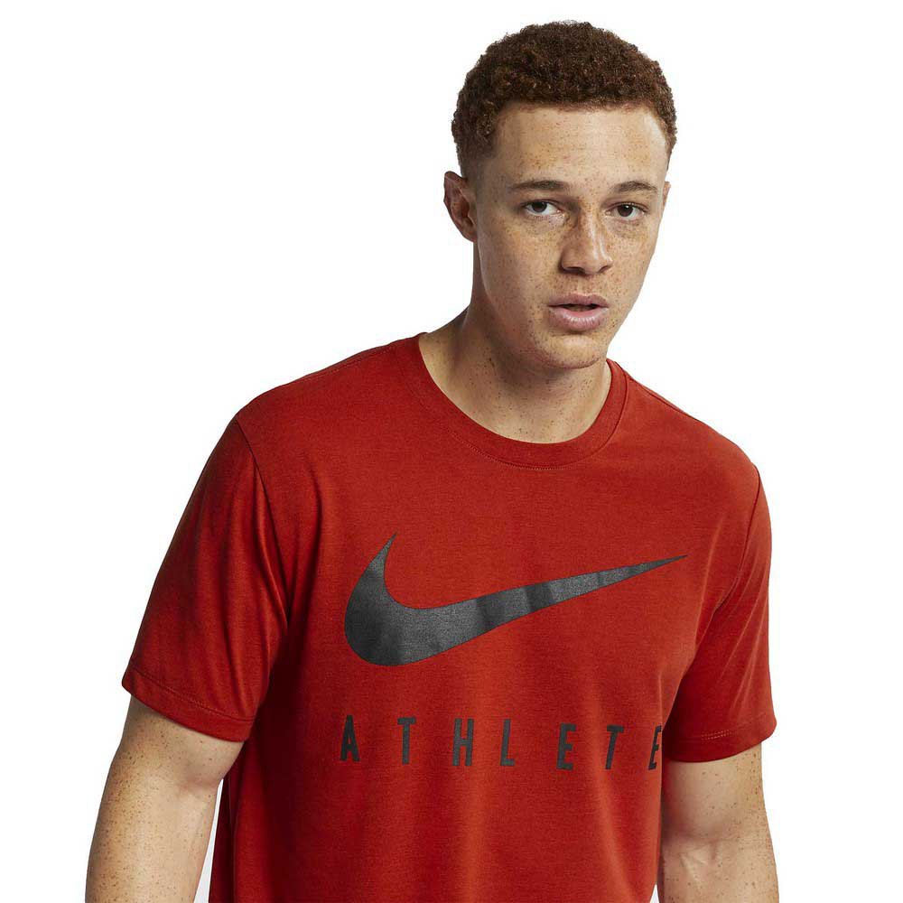 Nike T-Shirt Manche Courte Dri Fit Athlete