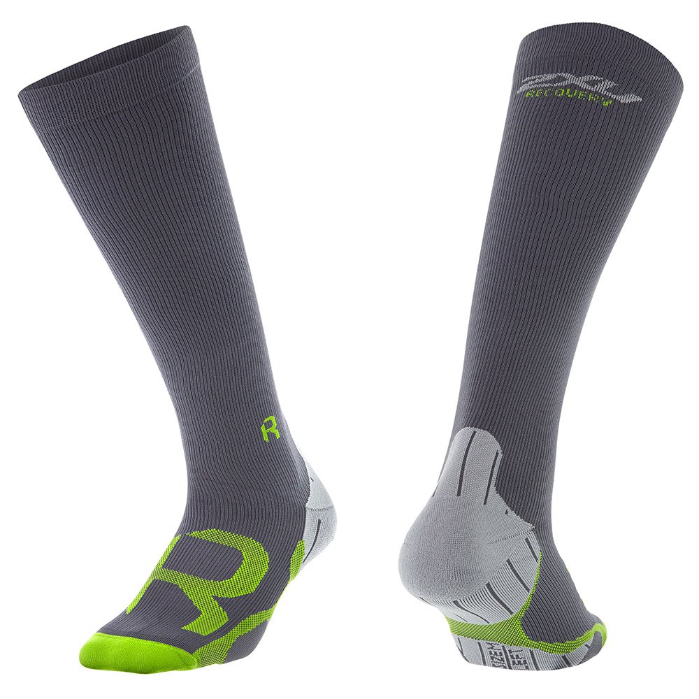 2xu-compression-recovery-socks