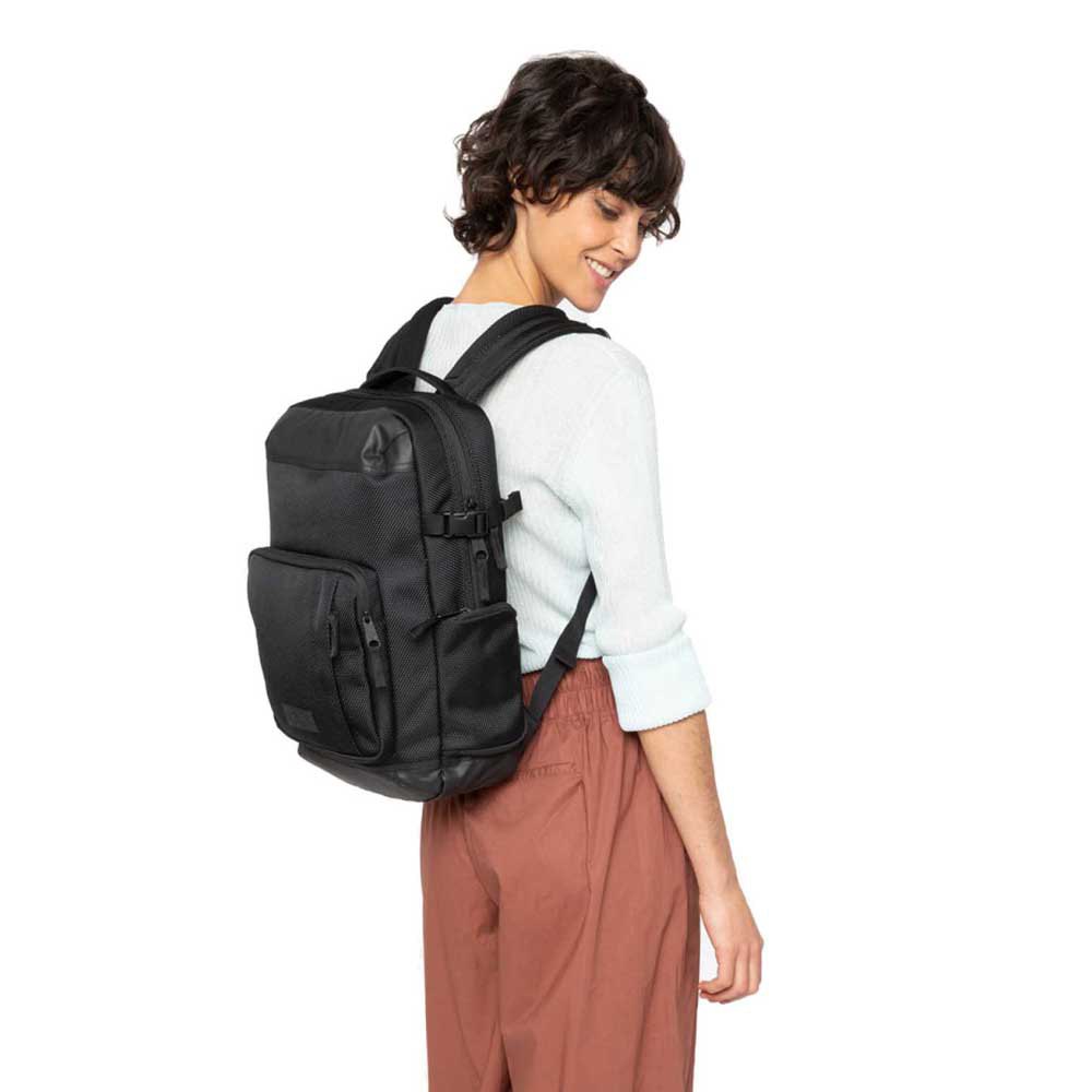 Wonder vasteland etiquette Eastpak Tecum S 16L Backpack Black | Dressinn