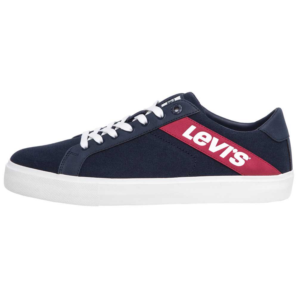 levis---woodward-trainers