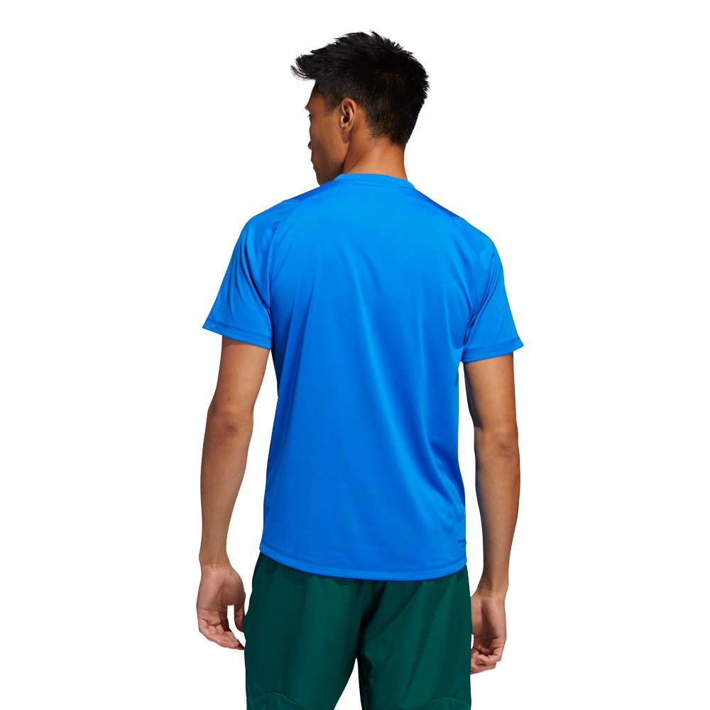 adidas FreeLift Sport Graphic Badge Of Sport Korte Mouwen T-Shirt