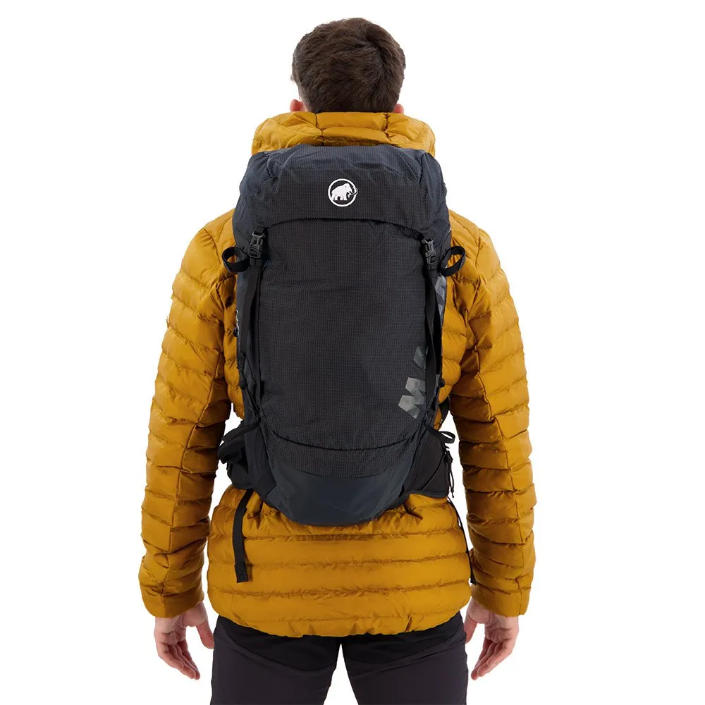  Ducan 24L Backpack with Add-on Side Pocket Mammut Ducan 24 Hot Red Black Day-Hike Backpacks : Snowleader main image 3
