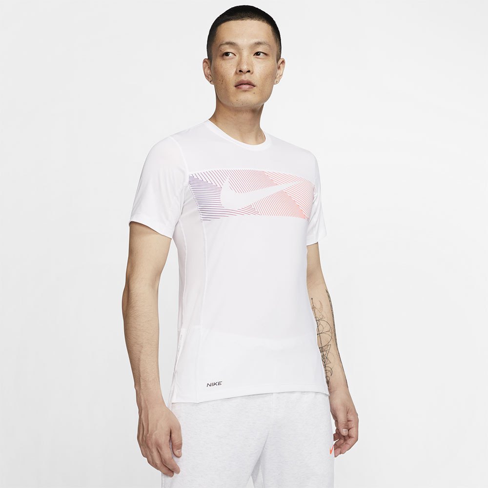 Nike Graphic kortarmet t-skjorte