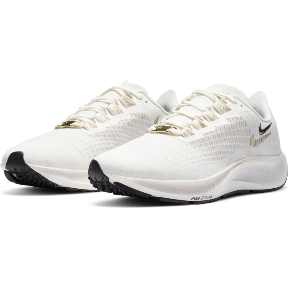 Nike Air Zoom Pegasus 37 Premium Running Shoes