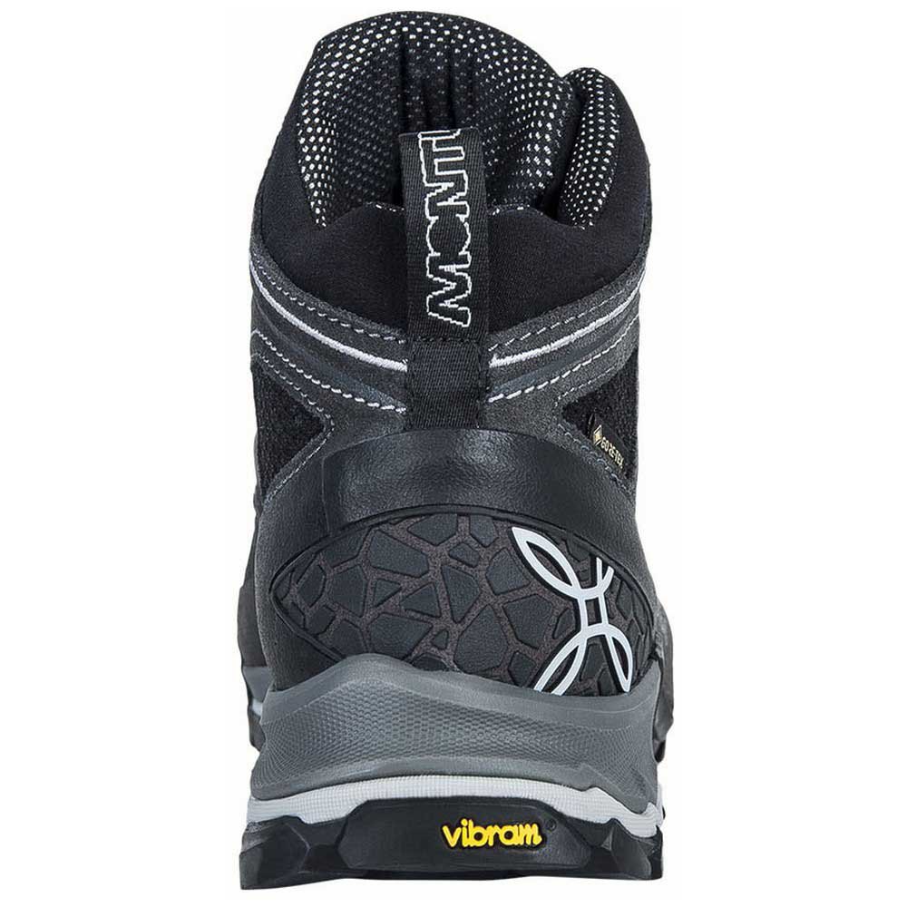 Montura Yaru Tekno Goretex hiking boots