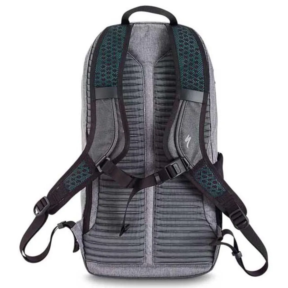 Specialized Base Miles Featherweight 15L Backpack | Bikeinn display picture 1