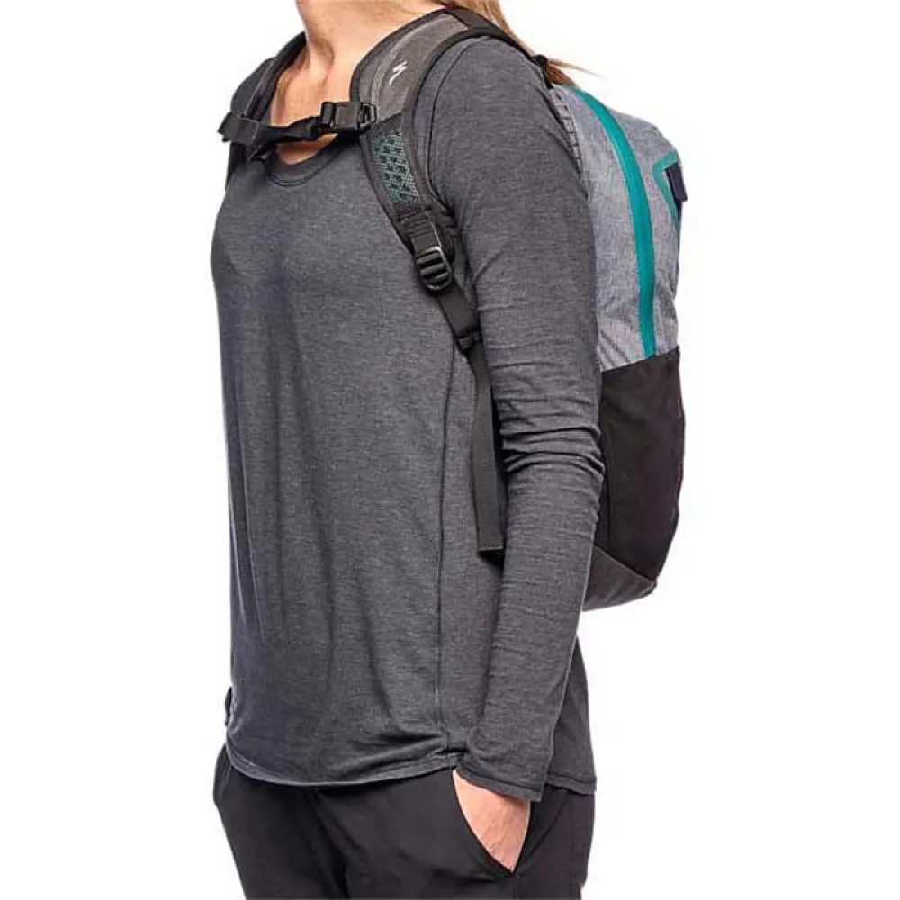 Specialized Women\'s Base Miles Featherweight Backpack Specialized Women main image 2
