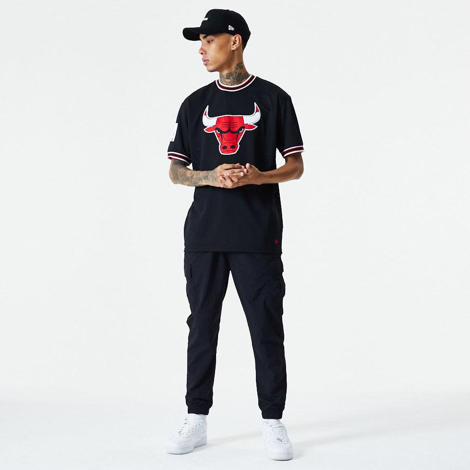 New era NBA Oversized Applique Chicago Bulls kortarmet t-skjorte
