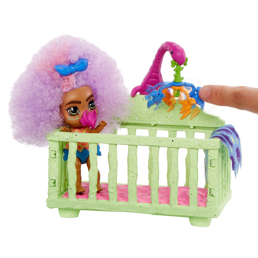Cave club Wild About Babysitting Playset with 2 Dolls and Accesories