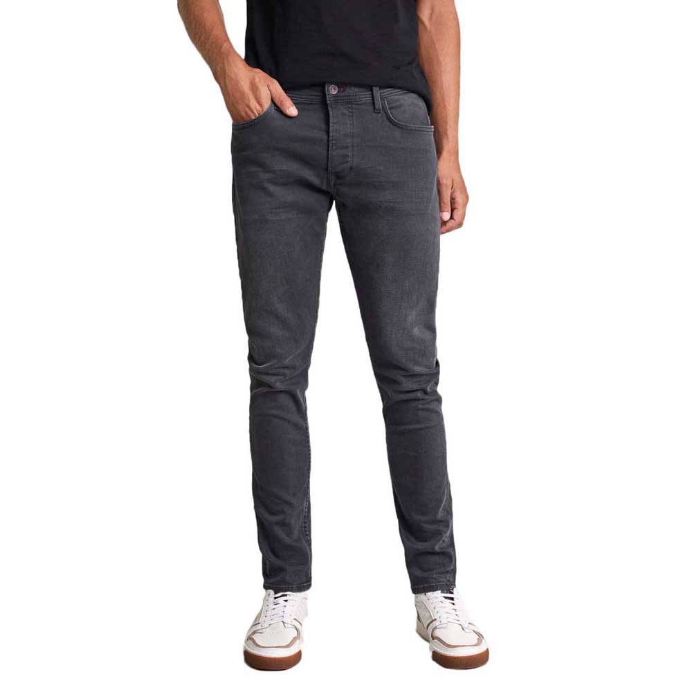 Buy Carrot Fit Flyweight Jeans Online at Muftijeans