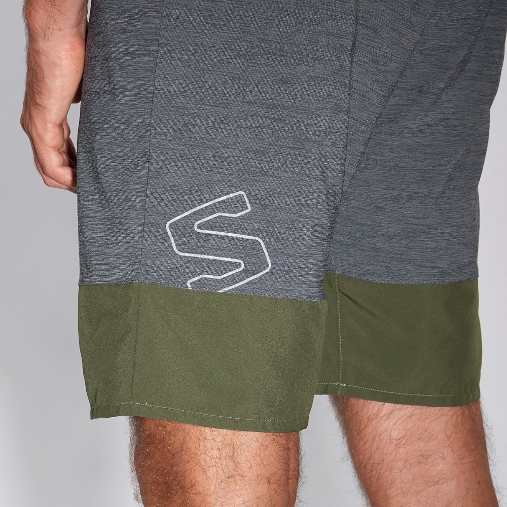 Visita lo Store di SalomonSALOMON Xa Training Short M Pantaloncini per Trail Running Elasticizzati in 2 Direzioni e con Tessuto ad Asciugatura Rapida Uomo 