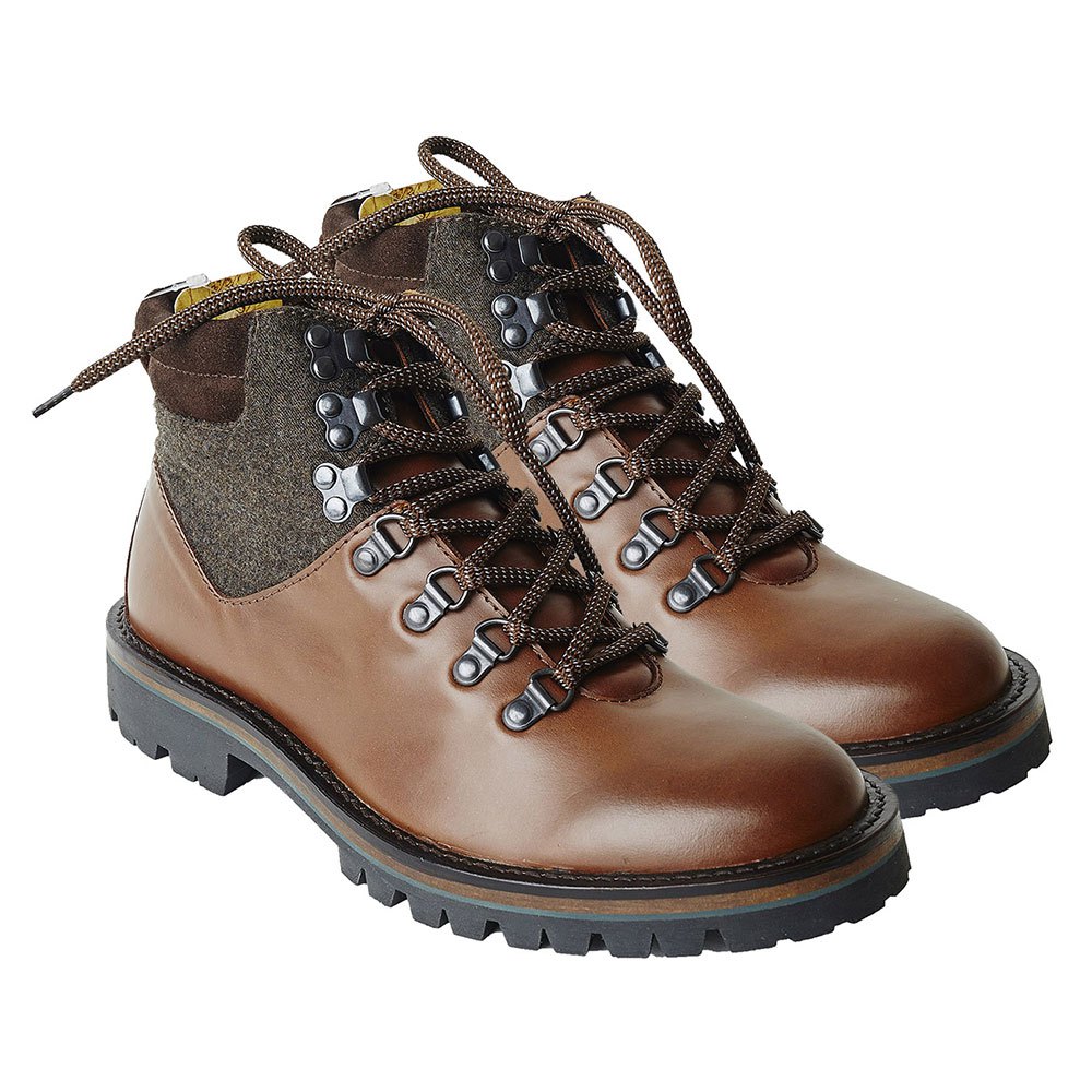 hackett-fox-group-hiking-leather-boots