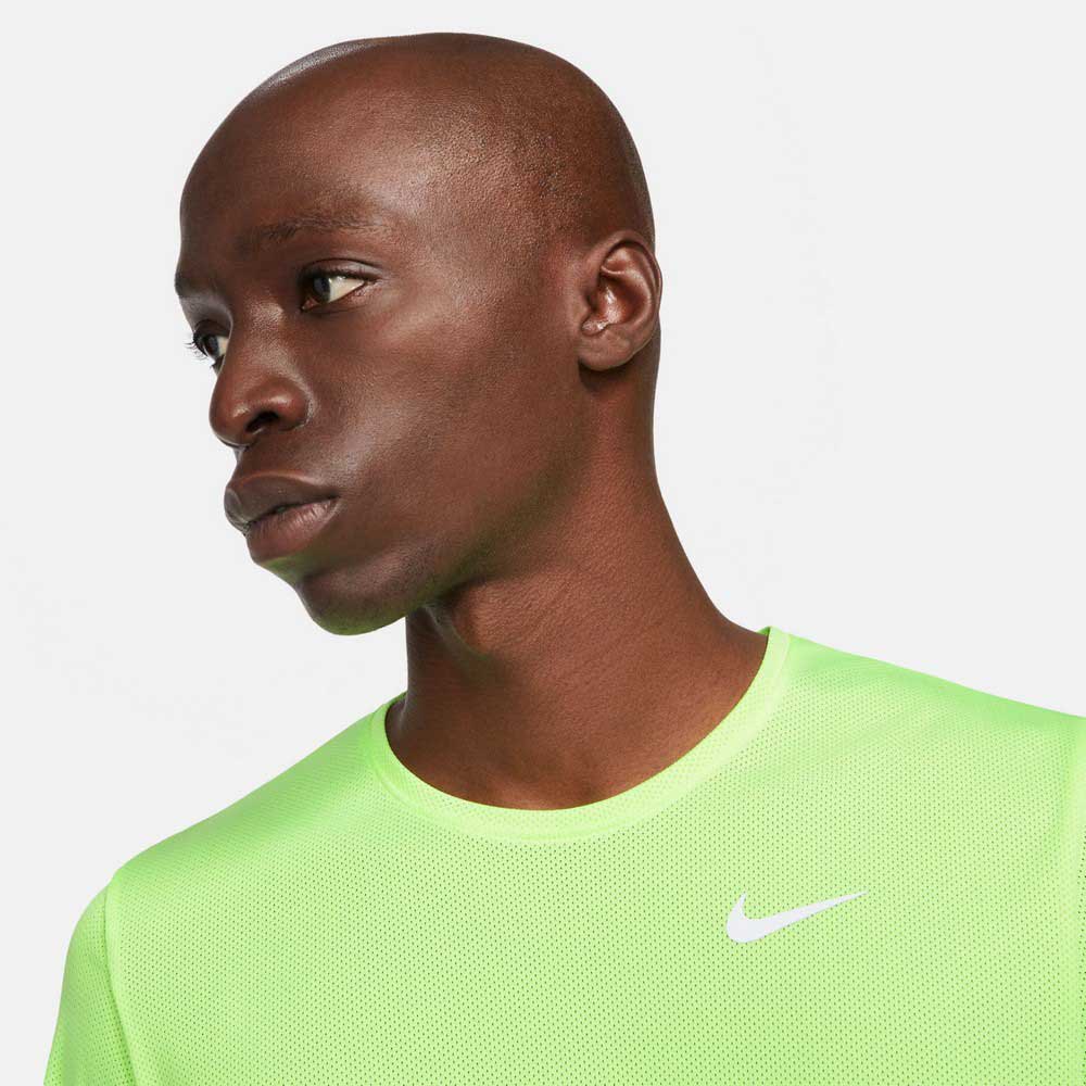 Nike Breathe Short Sleeve T-Shirt