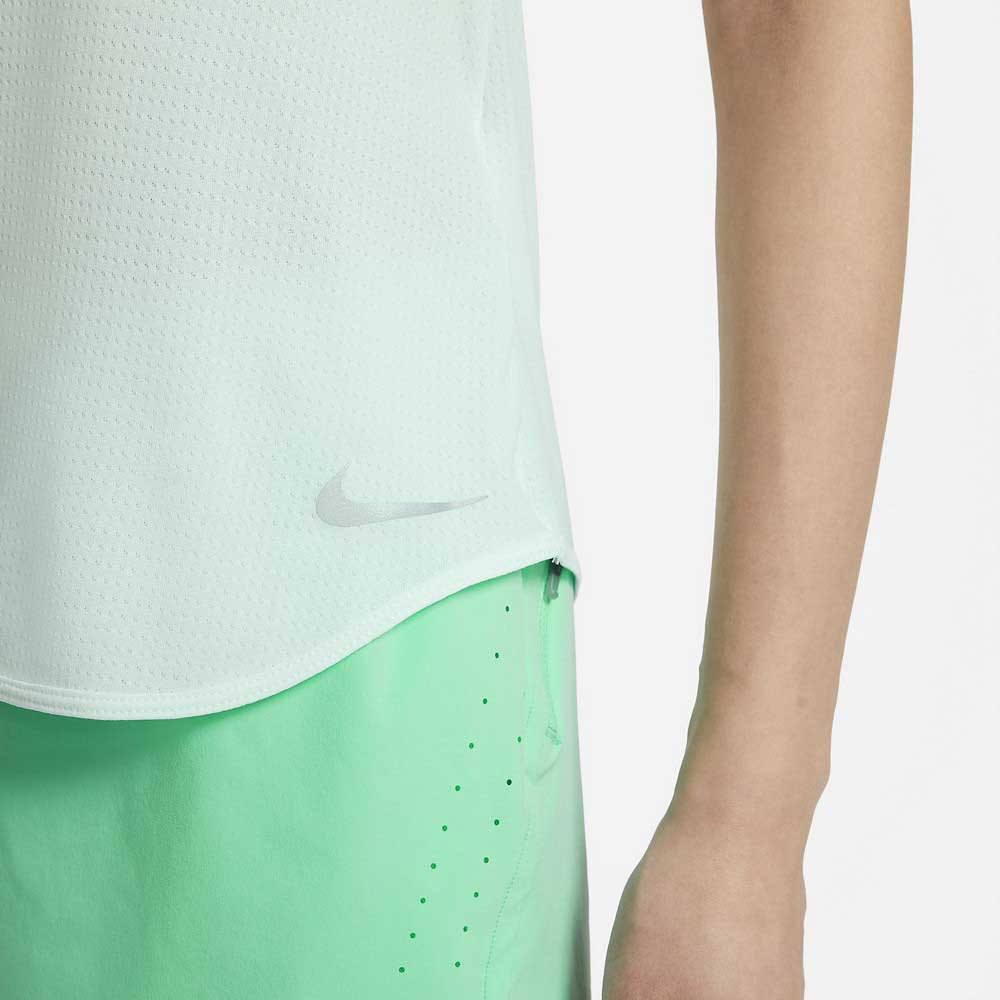 Nike Breathe T-shirt met korte mouwen