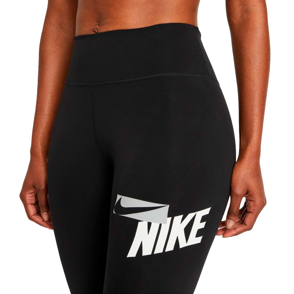 Nike One Cropped Graphic
