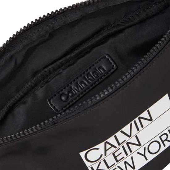 Bolsas Riñoneras Calvin Klein Ri\u00f1onera negro elegante 