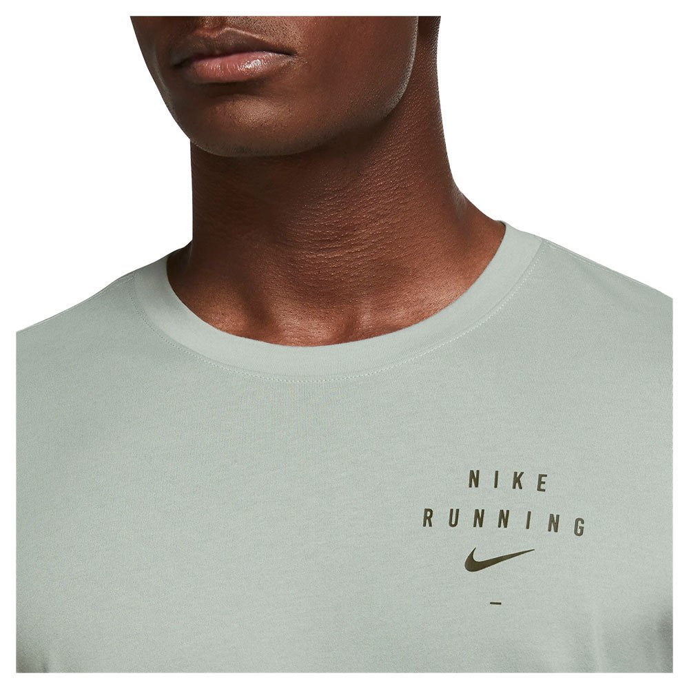 Nike Dri Fit Run Division lyhythihainen t-paita