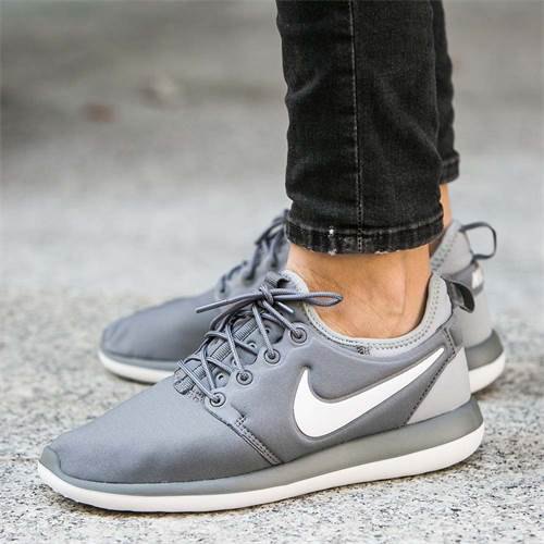 inferencia Productivo bañera Nike Roshe Two Running Shoes Grey | Runnerinn