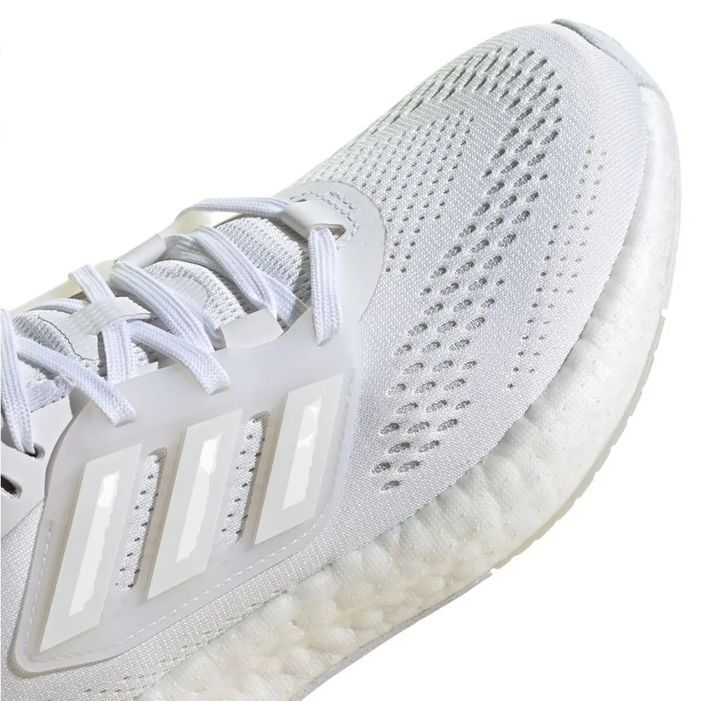 adidas Pureboost 22 ランニングシューズ 白 | Runnerinn