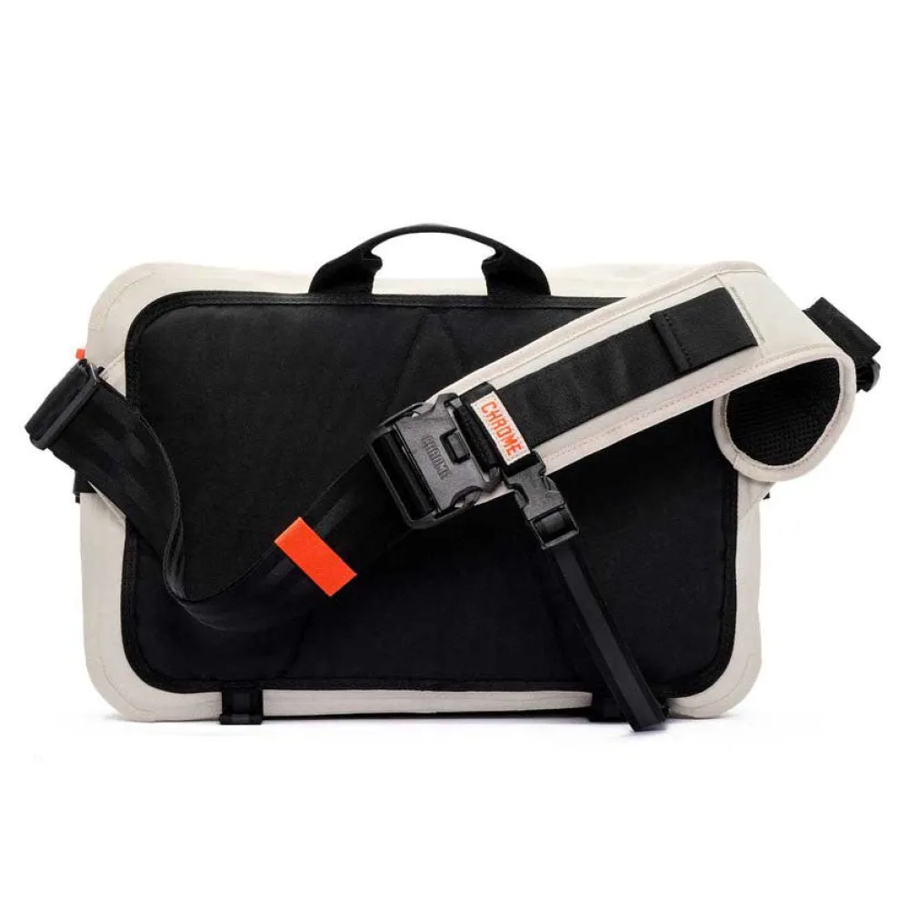 Chrome Kadet max wp crossbody, White | Bikeinn