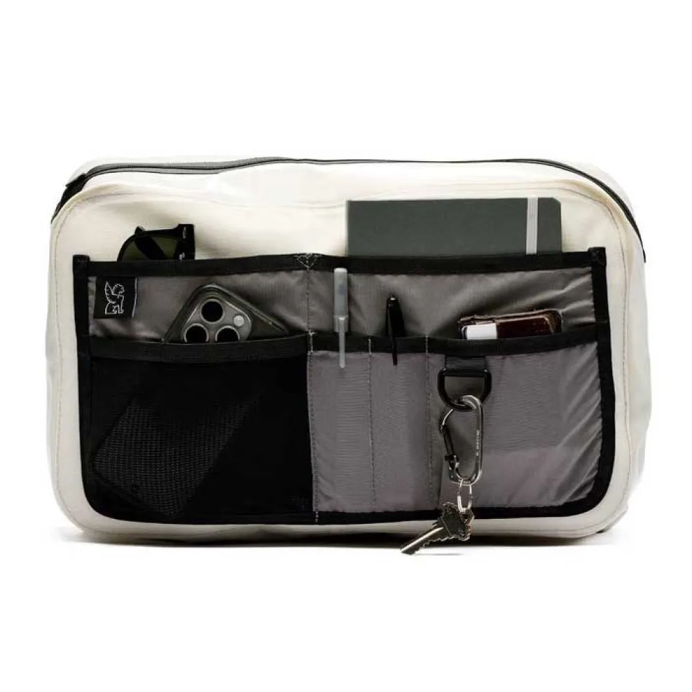 Chrome Kadet max wp crossbody, White | Bikeinn