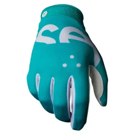 seven-gants-zero-crossover