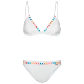 protest-lovino-bikini