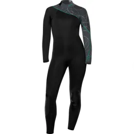 bare-elate-woman-diving-wetsuit