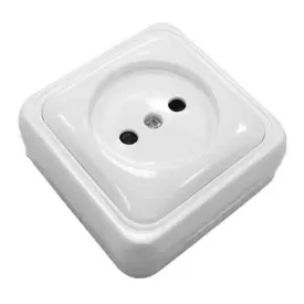 edm-superficie-do-plugue-10-base-16a