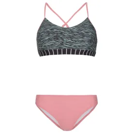 protest-singu-bikini