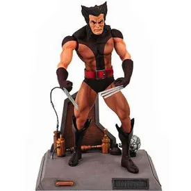 marvel-wolverine-enesco-afsloret-select-18-cm