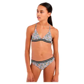 protest-bikini-berit