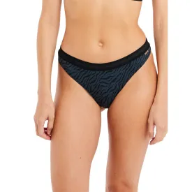 protest-jazz-23-bikini-bunn