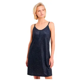 protest-makara-armlos-klanning