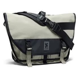 chrome-citizen-15l-messenger-crossbody