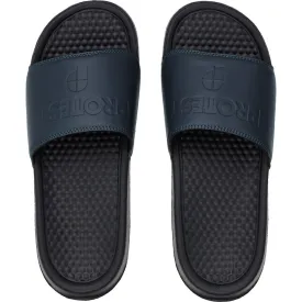 protest-berden-tofflor