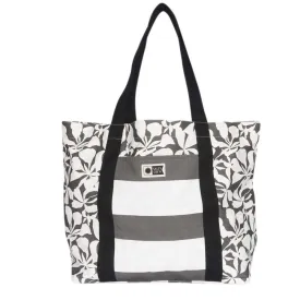 salty-crew-ashore-beach-torba