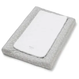 tous-hkaos-changing-table