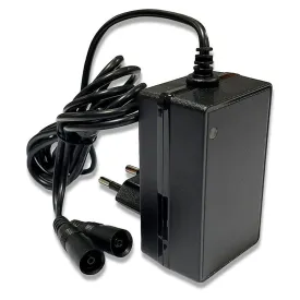 tucano-urbano-12v-3000mah-charger