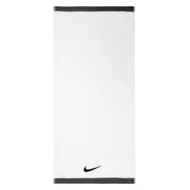 nike-fundamental-m-np-handdoek