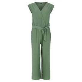 protest-caron-overall