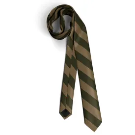 hugo-corbata-10273083-01