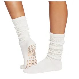 tavi-stacy-pilates-grip-socks